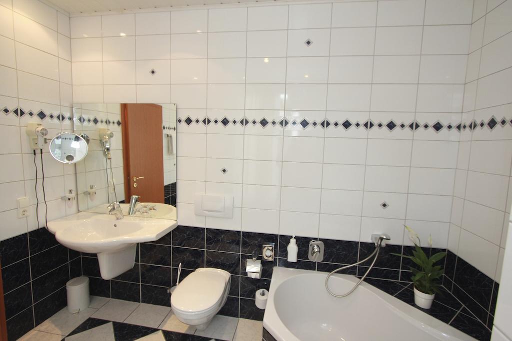 Parkhotel Tillmanns 엘트빌레 객실 사진